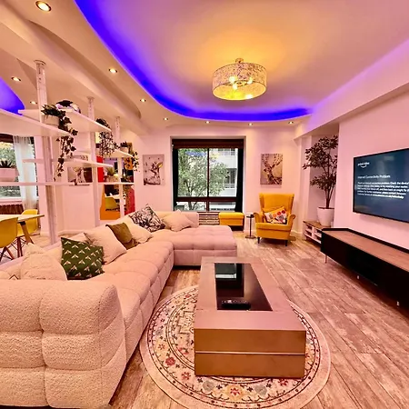 Bayswater Luxury Apartment